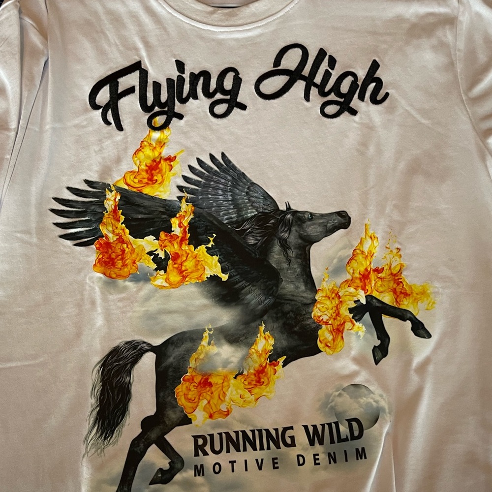 Fly high graphic tee
